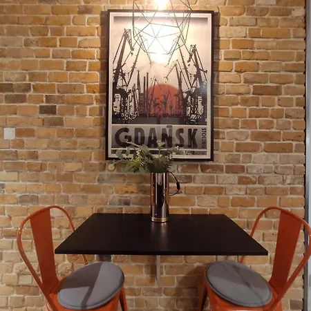 Red Wall Apartment In The Old Town Gdańsk Zewnętrze zdjęcie